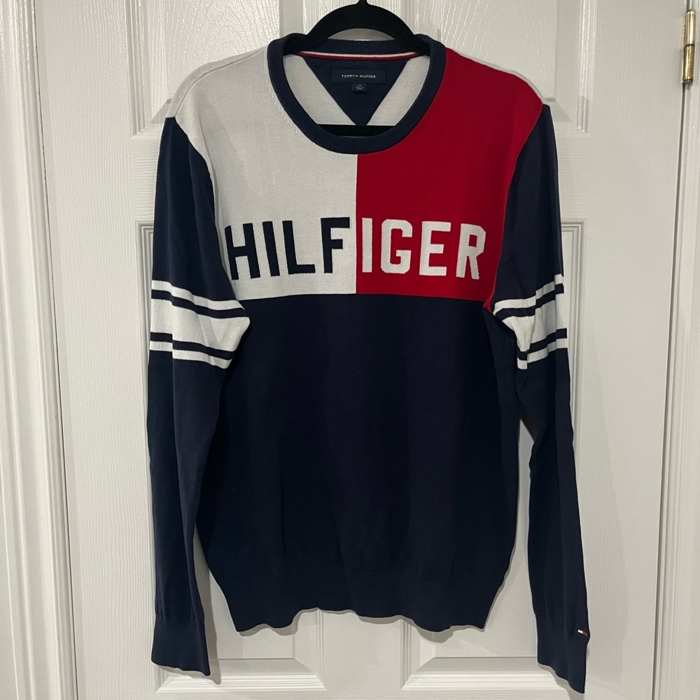 Iconic Unisex Tommy Hilfiger Spell-Out Crewneck Sweater - 100% Cotton